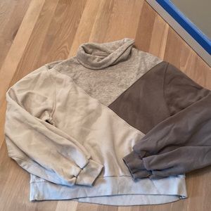 Abercrombie & Fitch crop sweatshirt tri-color